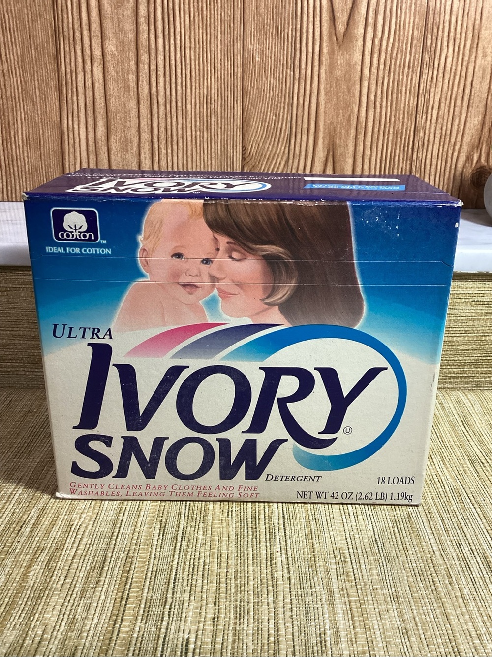 New Sealed Vtg 1993 Ivory Snow Ultra Detergent Box -Gentle Care 42oz 18 loads
